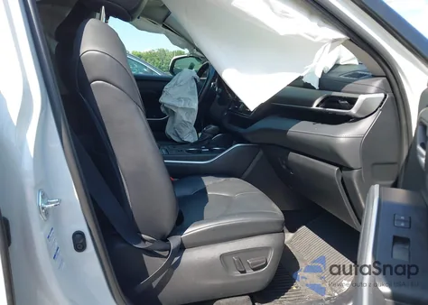 2021 Toyota Highlander Xle из США, поврежденный, VIN 5TDGZRBH8MS539674